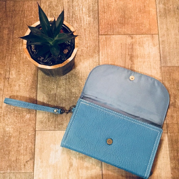 Target Xhilaration Blue Leather Wristlet - Picture 3 of 4